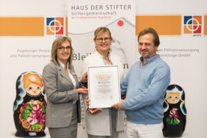 Weitergeben – Förderstiftung des Augsburger Hospiz- und Palliativversorgung e.V. (AHPV): Neues „Familienmitglied“ in der HAUS DER STIFTER – Stiftergemeinschaft der Stadtsparkasse Augsburg