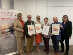 Urkundenübergabe neue Stiftung „Bürger für Friedberg“