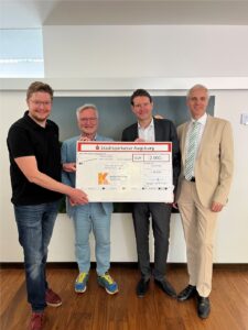 2.000 Euro Spende für die Kulturstiftung Augsburg