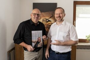 Zustiftung für den guten Zweck: Anna und Wolfgang Bachmeir spenden 4.000 Euro an die Stiftung für Mering